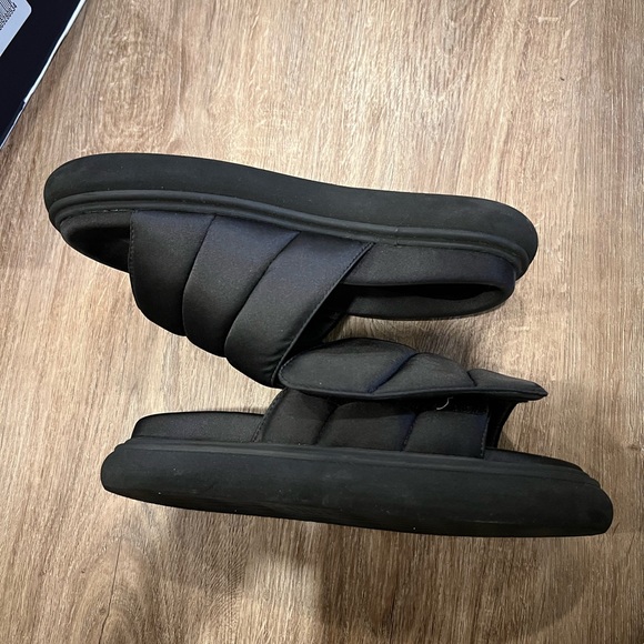 Alias Mae Women’s Clove Black Puffer Quilted Slide Sandals with box - Picture 8 of 12